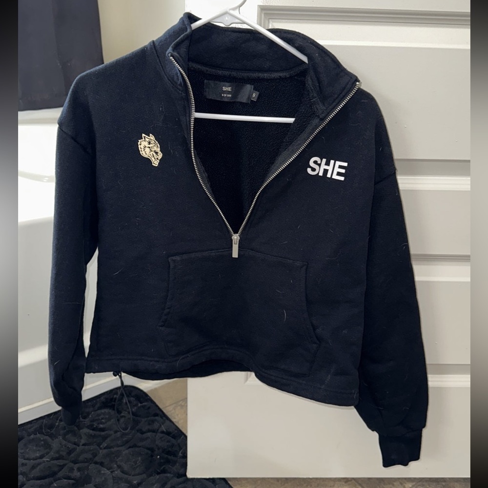 Darc Sport black cropped half zip jacket size small
